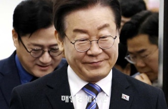 [포토] 최고위 입장하는 이재명 대표
