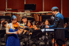 경쾌한 모차르트로 봄 재촉한 차세대 바이올리니스트 최송하 [리뷰]