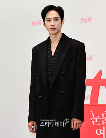 박성훈, 오징어 게임2 출연 소식과 AV 사진 논란으로 폭군의 셰프에도 영향?
