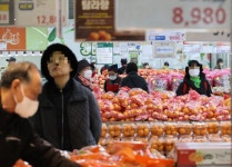 이러다 어린이집·돌봄 식판서도 사라지나…식단도 과일값에 ‘비상’