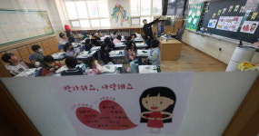 “초등 담임 고작 8시간 일하나”…대기업맘, 되레 뭇매