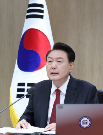 尹 “4월 대통령 직속 의료개혁특위 구성...머리 맞대고 논의하자”