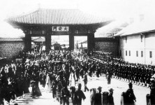 가난한 군인들, 용산에 몰려 살며 장사…상인들과 갈등 치달았다는데  [서울지리지]