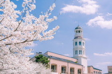 기본 객실 싹 바꿨다…도심 속 숨겨진 ‘낙원’ 소리 듣는 이곳