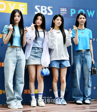 [포토] 컬투쇼 참석하는 그룹 아일릿