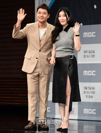 [포토] 전현무·이해리, ‘송스틸러’ 함께 진행