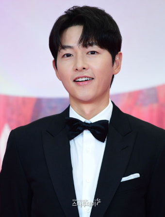 안산 송중기의 환상적인 하모니, 영화 보고타와 더러운 돈에 손대지 마라 부산국제영화제 공개! - 송중기의 다채로운 작품들과 인기 상승에 주목