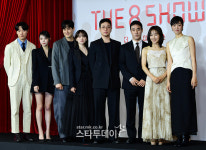 [포토] ‘더 에이트 쇼’, 우리 사회 축소판