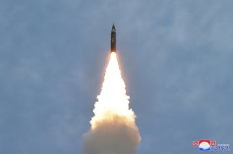 [속보] 합참 “북한, 동해상으로 탄도미사일 발사”