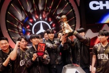 젠지, MSI 결승전 승리…7년만에 LCK팀 우승