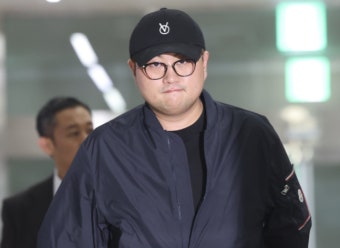 구속상태로 검찰에 넘겨진 김호중…경찰, 추가로 적용한 혐의는 ‘뜻밖에도’