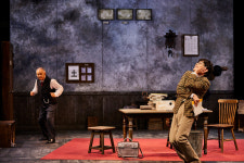 신념을 가진 인간이 싸우는 방식...연극 ‘웃음의 대학’