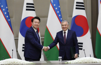 우즈베크서도 영업 뛰는 尹대통령…KTX차량 첫 수출계약 따냈다