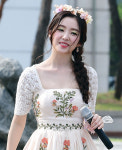 [포토]아이린, 꽃보다 아름다워