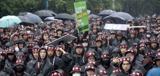 “반도체를 인질로 잡다니”…비판 여론에도 삼전 노조 ‘무기한 파업’ 강행