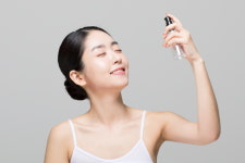 “얼굴에 뿌리기만 하면 되는 마스크팩”...‘비지에스 얼티메이트 솔루션 미스트’ 출시