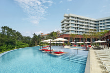 3대(三代)가 한꺼번에 “와”...설해원 여름휴가 통크게 쏜다