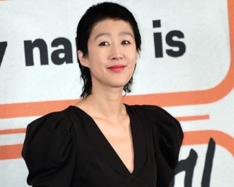 홍진경, ‘인종차별’ 유럽 승무원에 사과받았다...‘울컥’