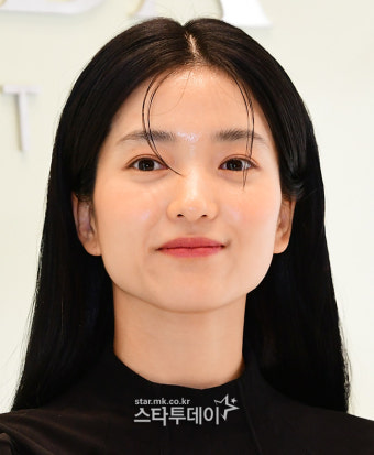 [포토] 김태리, ‘더듬이’ 헤어 깜찍