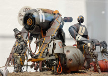 “쪼개고 부셨더니 상상이 눈앞에”...나만의 미래세계 만드는 남자 [퇴근 후 방구석 공방]