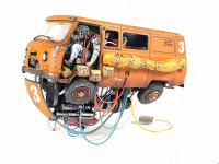 “쪼개고 부셨더니 상상이 눈앞에”...나만의 미래세계 만드는 남자 [퇴근 후 방구석 공방]