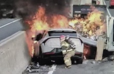 통영대전고속도서 4대 추돌 사고…8명 부상·전기차 등 3대 불타