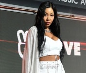 ‘팬 폭행 방관 의혹’ 여파?...제시, 소속사와 계약 한 달만 결별[종합]