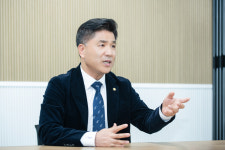 [메인비즈협회 선정, ‘이달의 혁신기업인’] 신현수 엔티엘의료재단 이사장 인터뷰