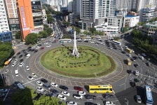 울산 상징 ‘공업탑’…수소 트램에 자리 내주나