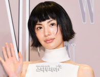 나나, 타투는 지워도 미모는 못 지워요 [별별 사진집]