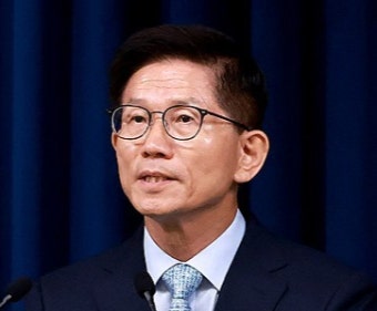 김문수 “대통령께서 계엄 선포할 정도의 어려움에 처했다”