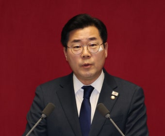여당의원 100여명 한명한명 부르며…박찬대 “돌아오라” 투표 호소