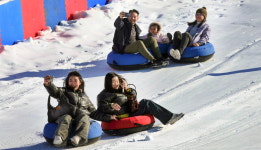 [포토] 흰 눈 사이로 질주 도심 속 눈썰매장