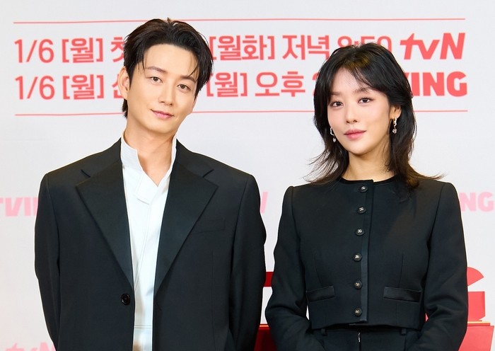 tvN 드라마 원경 속 차주영 vs 이현욱, 끊이지 않는 갈등