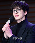 [포토] 질문에 답하는 김태형