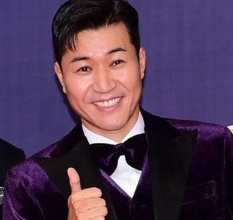 드디어 갑니다…김종민 “4월 20일 결혼, 유재석 사회”