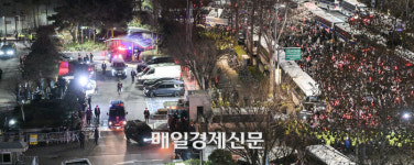 [포토] 서부지법 나오는 법무부 호송차량