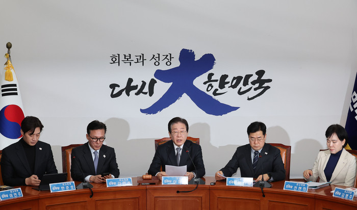 이재명 대통령, 첫 기자회견에서 민생 회복이 최우선 과제 약속