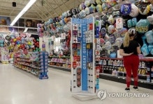 美 경제 전망 비관에 ‘노 바이 2025’...“화장품 다 쓰기 전 구매는 없다”
