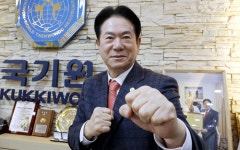 “백악관서 발차기, 트럼프도 초청해야죠”…태권도로 한미 가교 놓는 이 남자