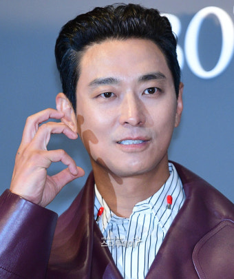 [포토]주지훈, 백강혁 볼하트