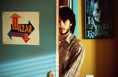 ‘아동 성추행’ 신부 찾아낸 이 남자...은밀하게 건넨 제안은? [씨네프레소]