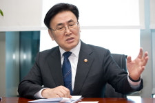 모든 출연硏 당장 AI로 혁신해야 … 올해 놓치면 3년 뒤처져