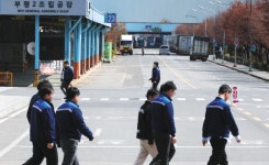 수만명 내쫓기고 동네 망할 판국…GM철수 악몽에 시달리는 창원·부평