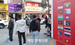 문 닫기 직전이던 100년 전통시장...전세계 맛집 들어선 ‘핫플’ 됐다는데