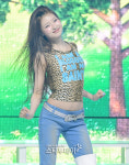 [포토] 하음, 웨이브로 첫 무대