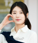 [포토] 수지, 빠져들게 예쁜 볼하트