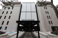 “샤넬도 여기서 사면 더 고급져”…‘90년 역사’ 제일은행 터에 명품 랜드마크