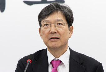 “이준석 매력있지만 싸가지 없어”…함익병 선대위원장이 이렇게 말한 이유는