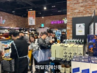 [현장] “반값 한우 쓸어 담으러”…이마트, 강동에 ‘푸드마켓’ 승부수 띄웠다